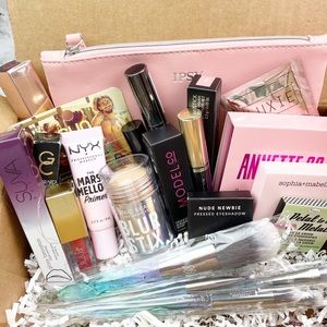 Luxury Makeup Bundle